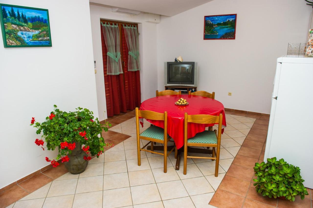 Apartments Villa Estella Srima Exterior photo